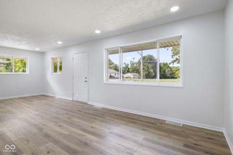 631 S 9th Avenue Beech Grove IN 46107