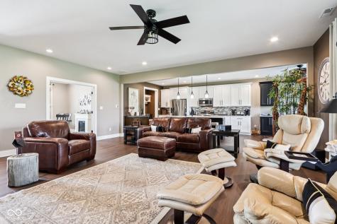 1295 Maclaren Court Franklin IN 46131