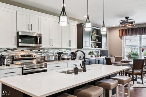 1295 Maclaren Court Franklin IN 46131