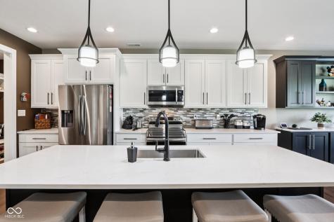 1295 Maclaren Court Franklin IN 46131