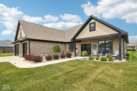 1295 Maclaren Court Franklin IN 46131