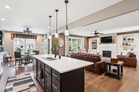 1295 Maclaren Court Franklin IN 46131