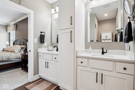 1295 Maclaren Court Franklin IN 46131