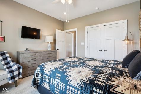 1295 Maclaren Court Franklin IN 46131