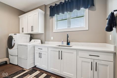 1295 Maclaren Court Franklin IN 46131