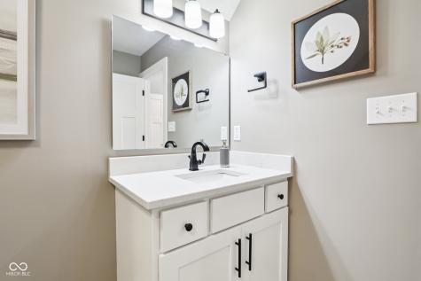 1295 Maclaren Court Franklin IN 46131