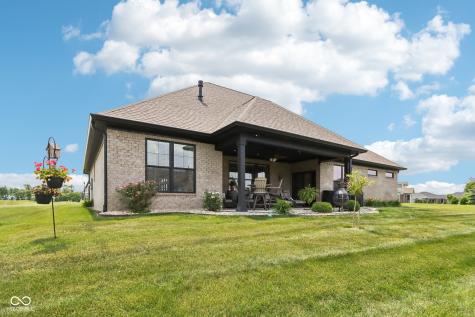 1295 Maclaren Court Franklin IN 46131