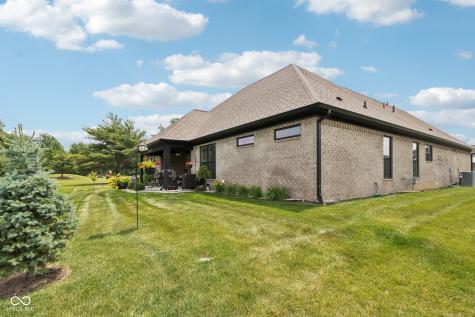 1295 Maclaren Court Franklin IN 46131