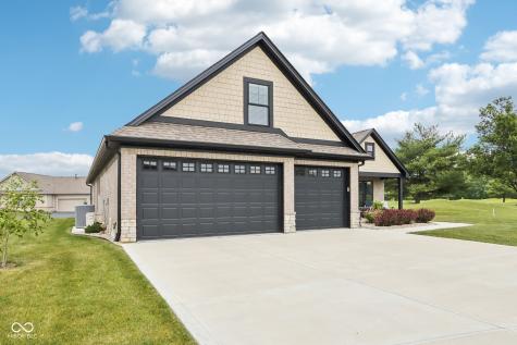 1295 Maclaren Court Franklin IN 46131