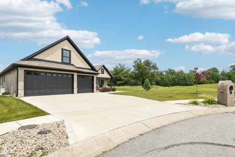 1295 Maclaren Court Franklin IN 46131