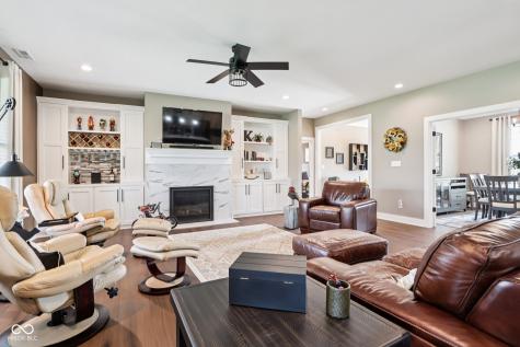 1295 Maclaren Court Franklin IN 46131