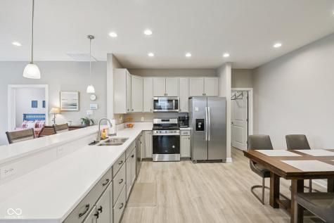 186 Mcrae Way Greenwood IN 46143