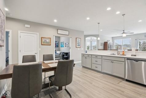 186 Mcrae Way Greenwood IN 46143