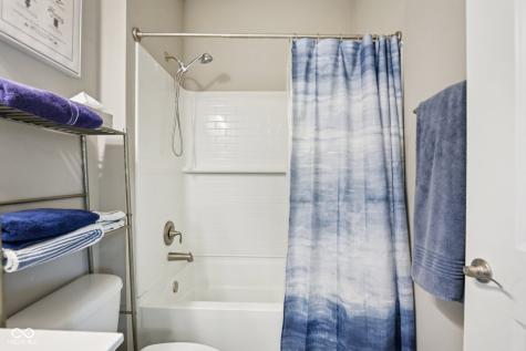 186 Mcrae Way Greenwood IN 46143