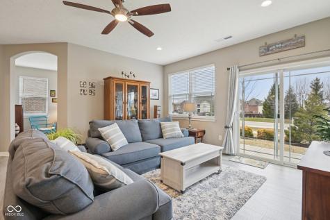 186 Mcrae Way Greenwood IN 46143