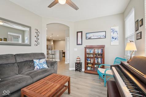 186 Mcrae Way Greenwood IN 46143