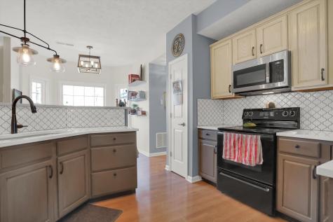 8112 Ambry Way Indianapolis IN 46259