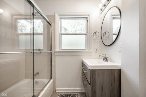 2460 E 99th Street Carmel IN 46280