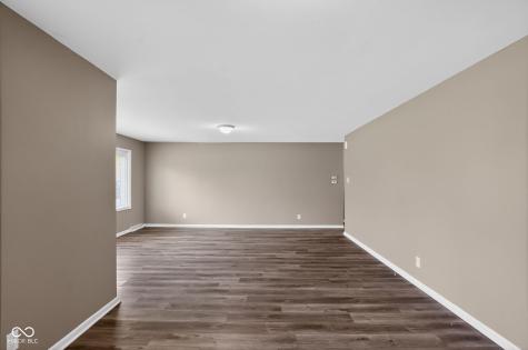 4909 E 42nd Street Indianapolis IN 46226