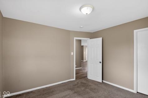 4909 E 42nd Street Indianapolis IN 46226