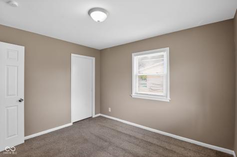 4909 E 42nd Street Indianapolis IN 46226