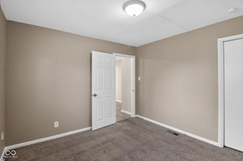 4909 E 42nd Street Indianapolis IN 46226