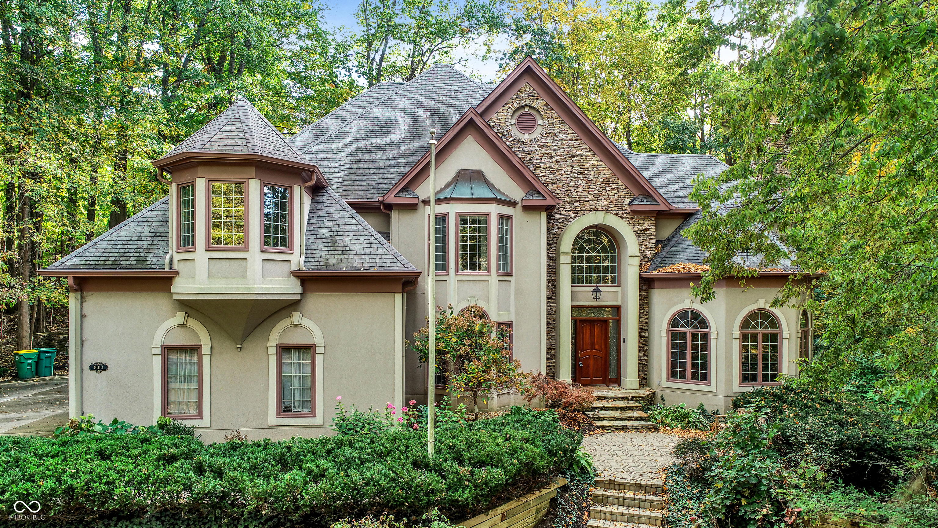 8019 Traders Hollow Lane Indianapolis IN 46278