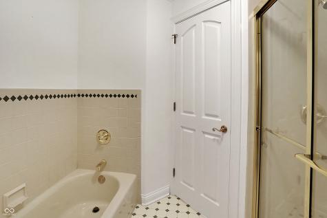 8019 Traders Hollow Lane Indianapolis IN 46278