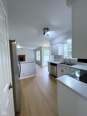 10522 Creekside Woods Drive Indianapolis IN 46239