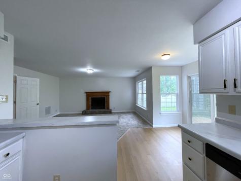 10522 Creekside Woods Drive Indianapolis IN 46239