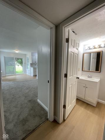 10522 Creekside Woods Drive Indianapolis IN 46239