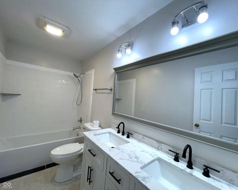 10522 Creekside Woods Drive Indianapolis IN 46239