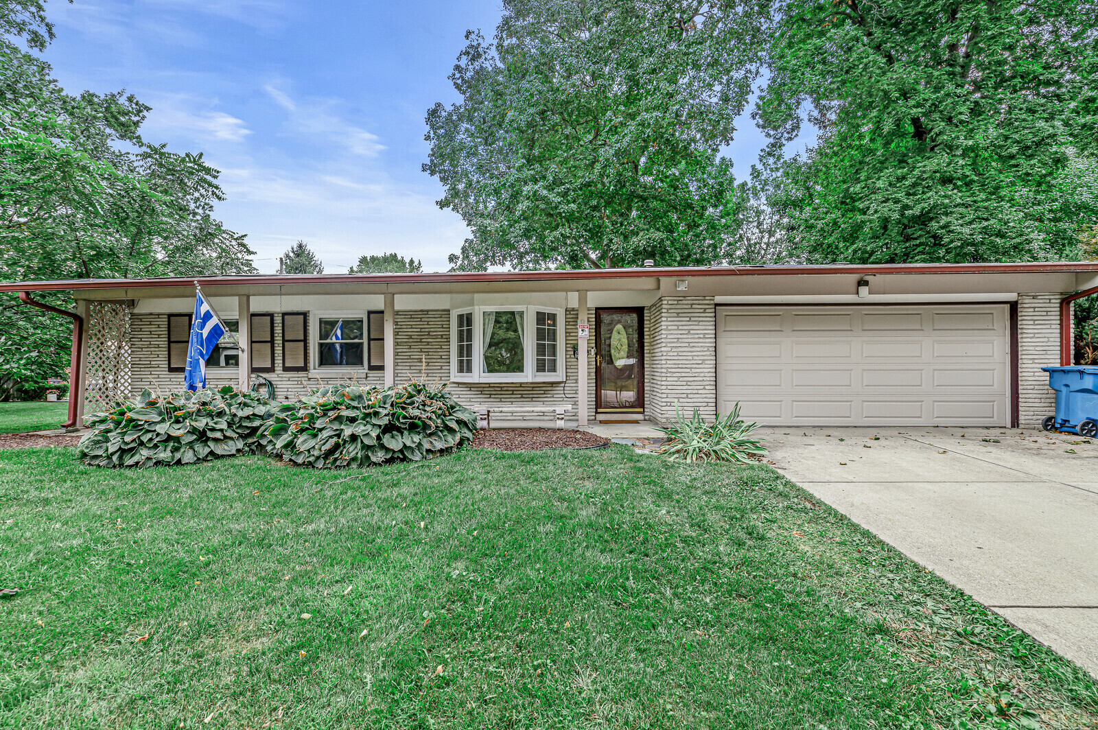 6907 Buick Drive Indianapolis IN 46214