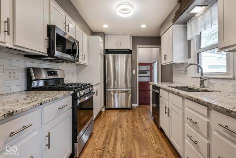 220 1st Avenue SE Carmel IN 46032