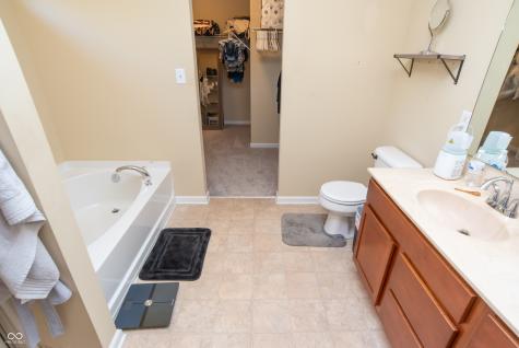 5151 Sandwood Drive Indianapolis IN 46235