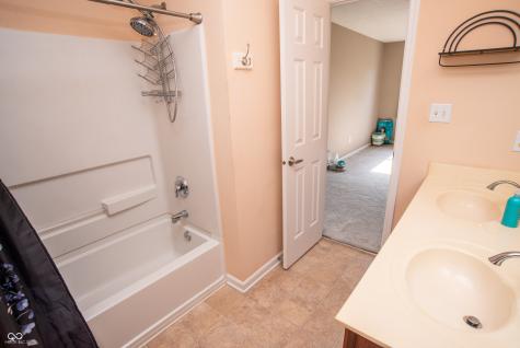 5151 Sandwood Drive Indianapolis IN 46235