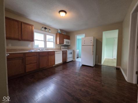 615 W Oak Street Seymour IN 47274