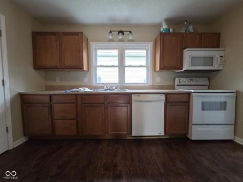 615 W Oak Street Seymour IN 47274
