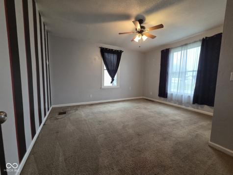 615 W Oak Street Seymour IN 47274