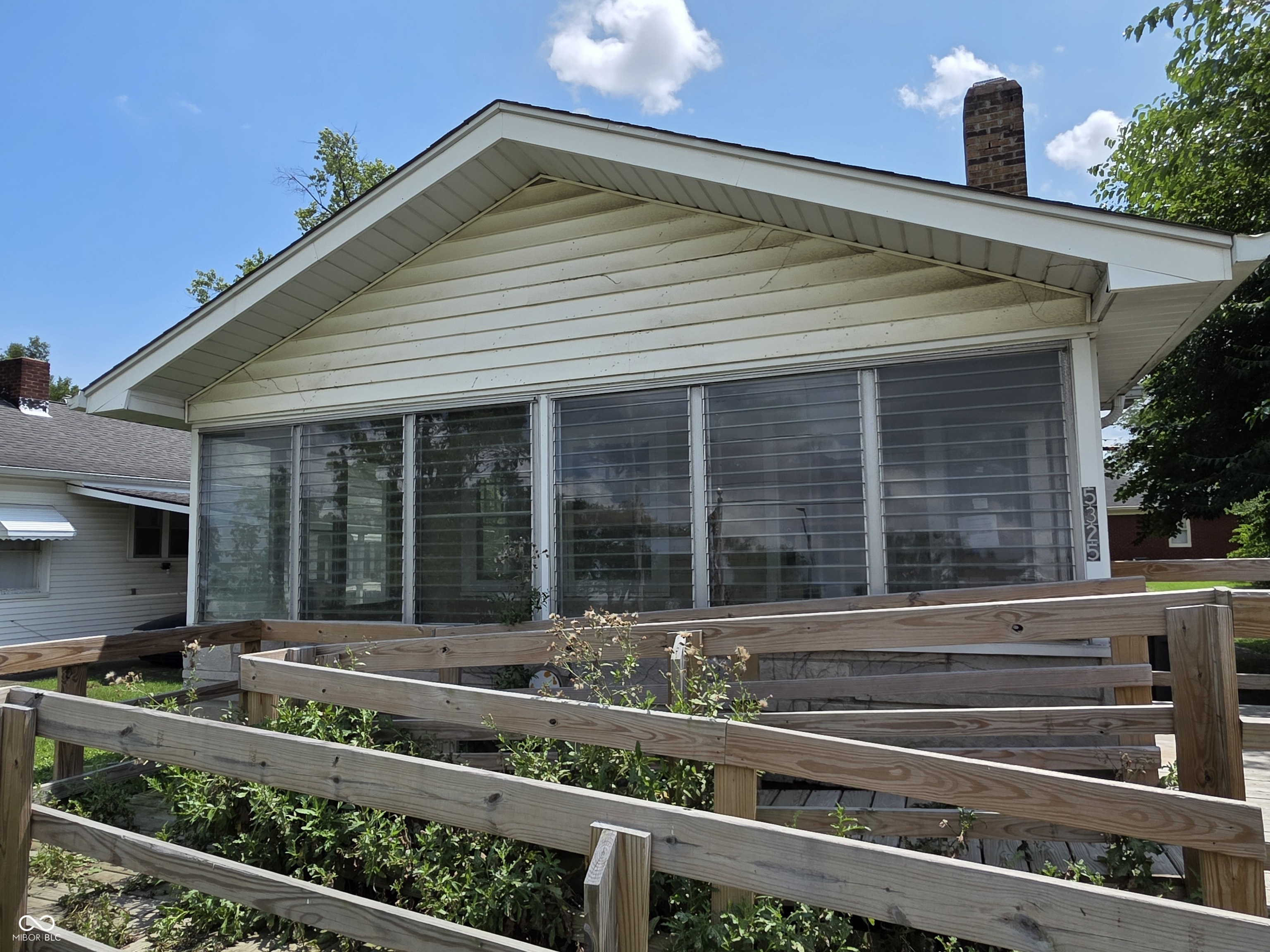 5325 E 10th Street Indianapolis IN 46219