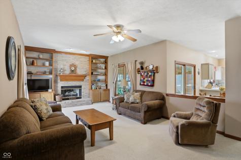 370 Shades Court Carmel IN 46032