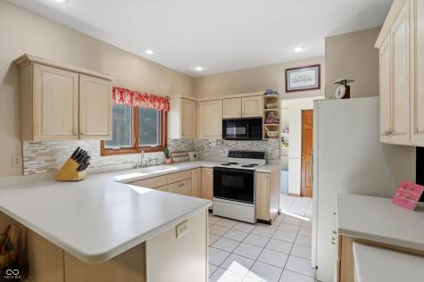 370 Shades Court Carmel IN 46032