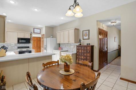 370 Shades Court Carmel IN 46032