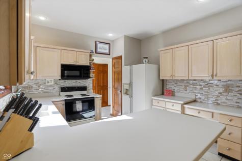 370 Shades Court Carmel IN 46032