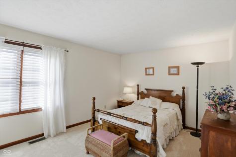 370 Shades Court Carmel IN 46032
