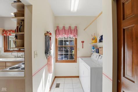 370 Shades Court Carmel IN 46032