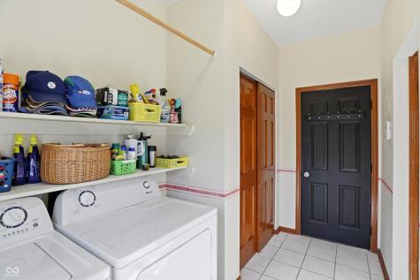 370 Shades Court Carmel IN 46032