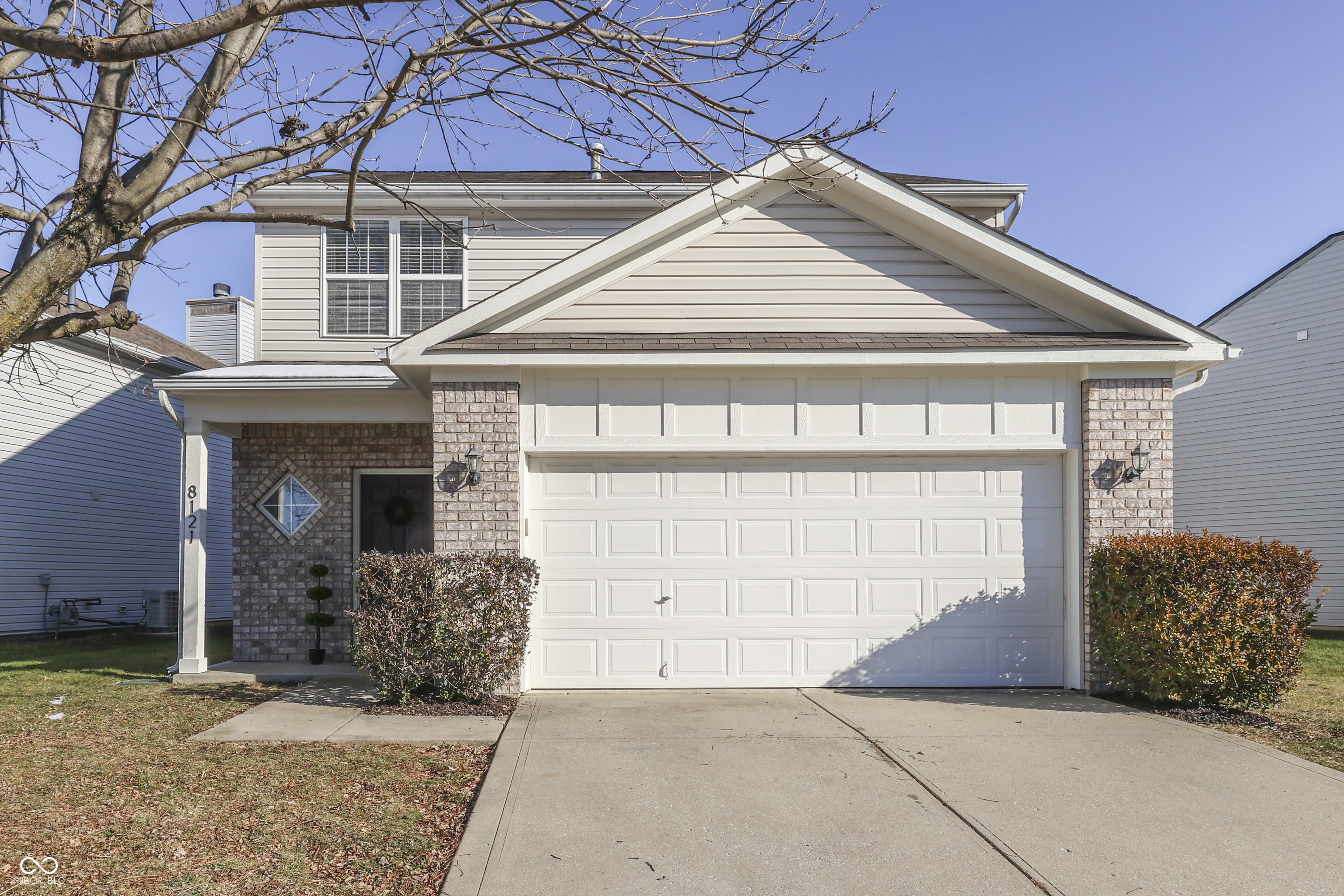 8121 Whitview Drive Indianapolis IN 46237