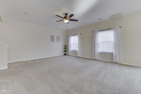 8121 Whitview Drive Indianapolis IN 46237