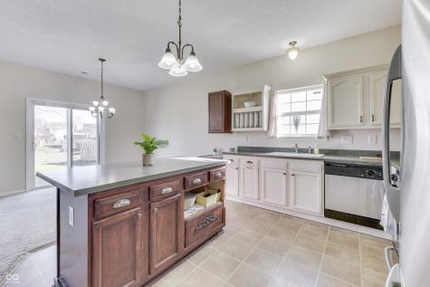 8121 Whitview Drive Indianapolis IN 46237